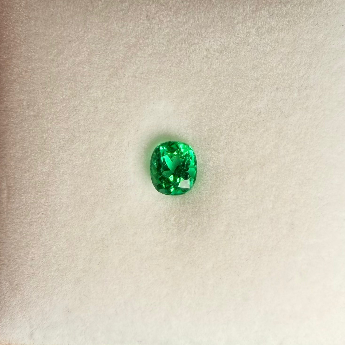 0.93ct Green Cushion Emerald