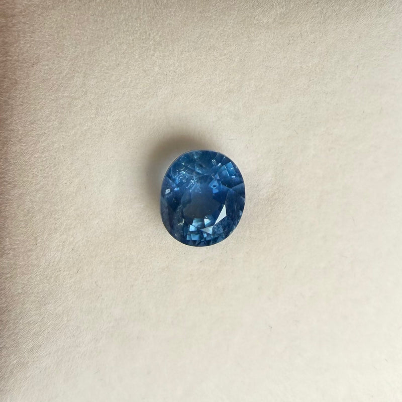 4.39ct Cornflower Blue Oval Sapphire