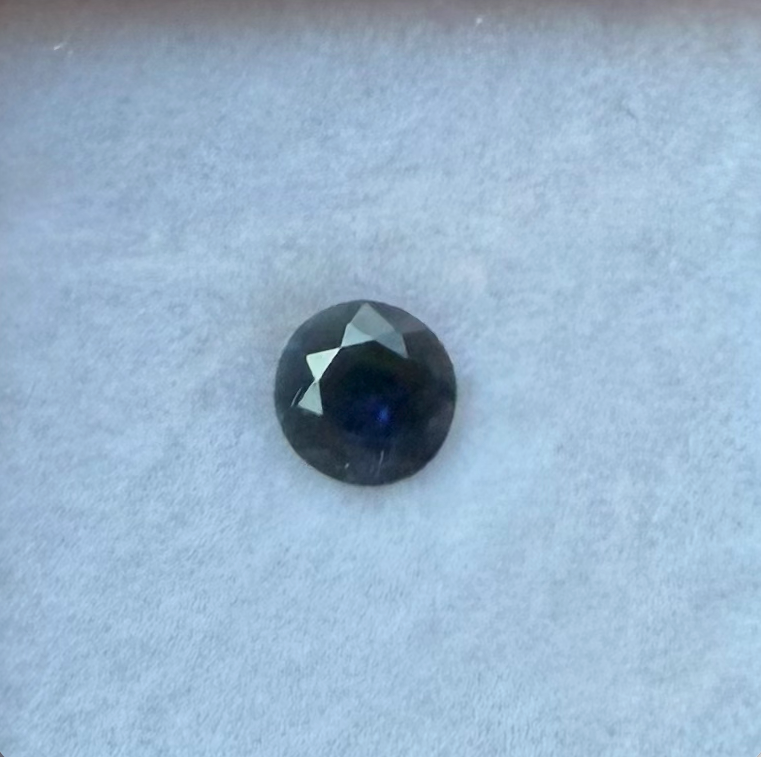 0.50ct Blue Round Sapphire